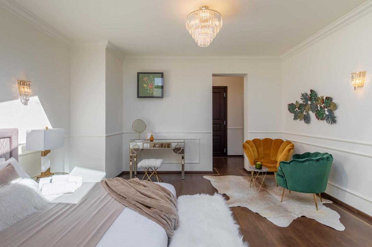 Holt Old Town Luxury Suites Bucareste Exterior foto