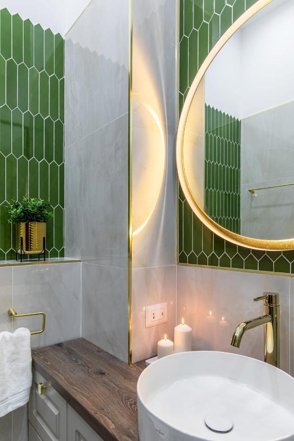 Holt Old Town Luxury Suites Bucareste Exterior foto