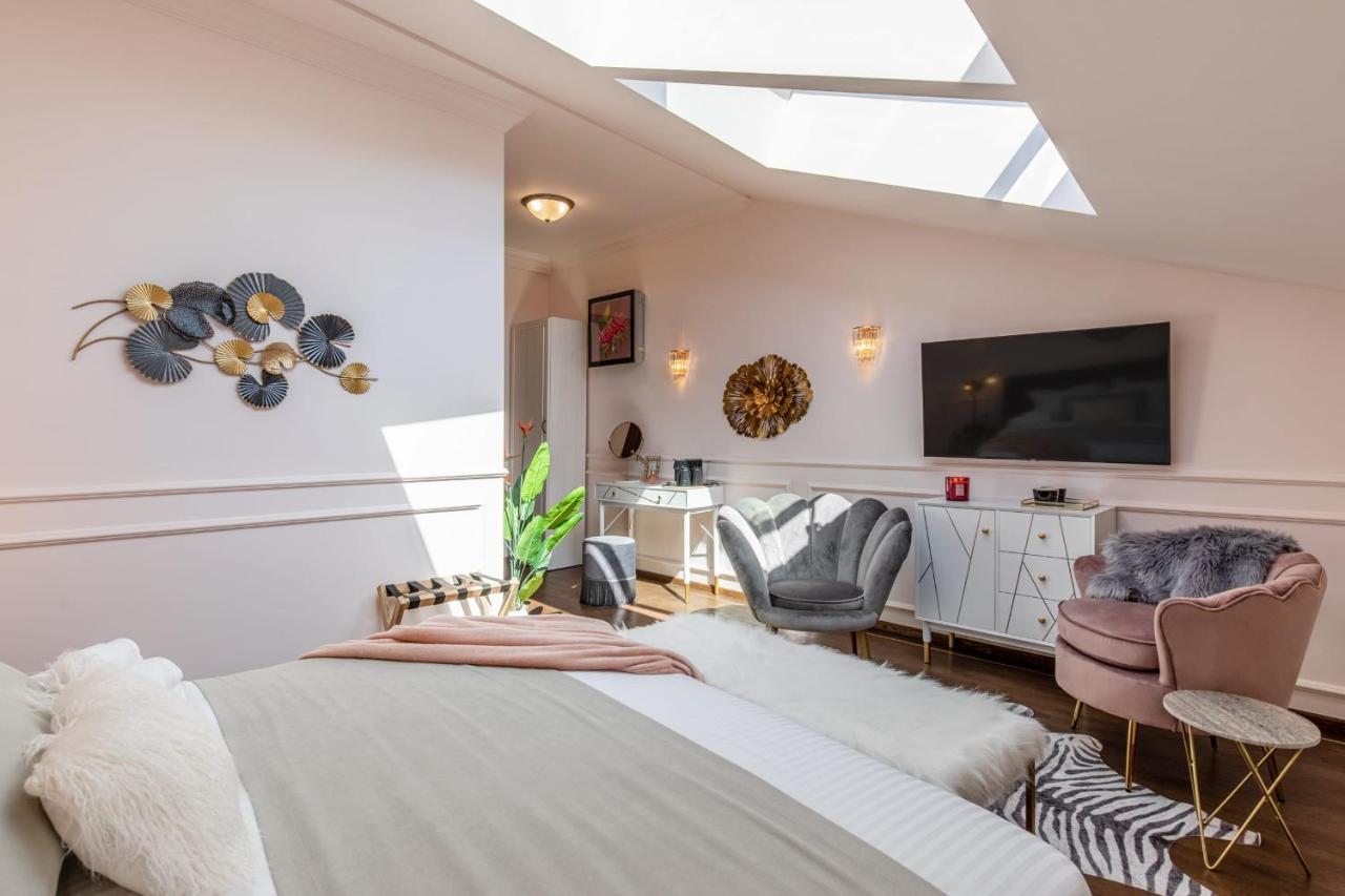 Holt Old Town Luxury Suites Bucareste Exterior foto