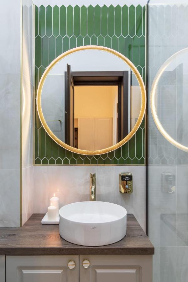 Holt Old Town Luxury Suites Bucareste Exterior foto